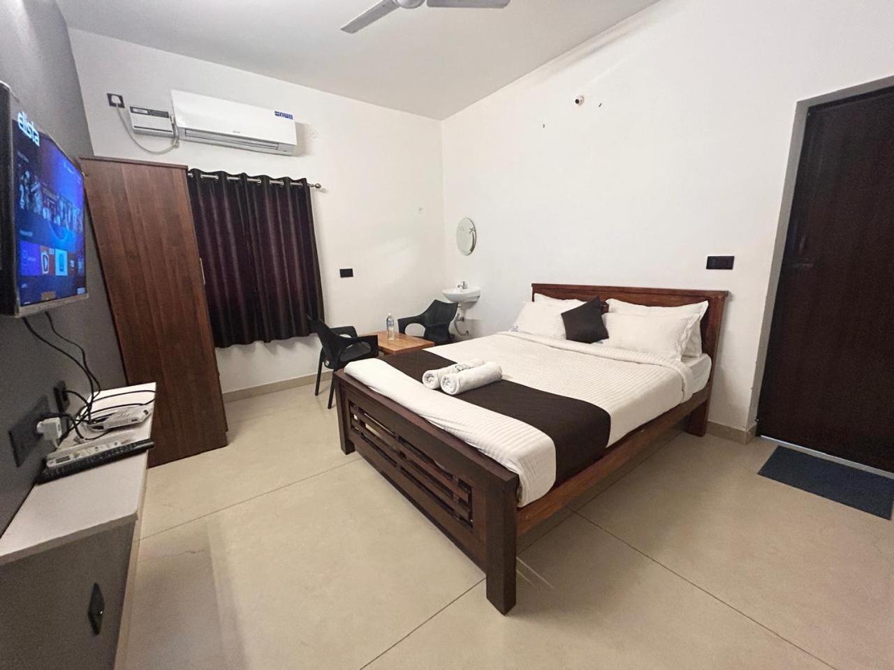 فندق The Ocean Grand بونديتْشيري المظهر الخارجي الصورة