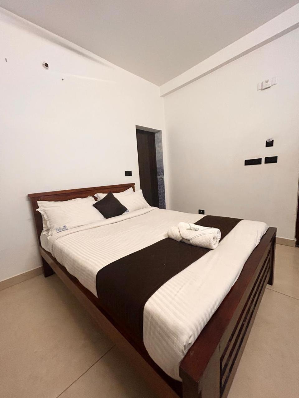 فندق The Ocean Grand بونديتْشيري المظهر الخارجي الصورة