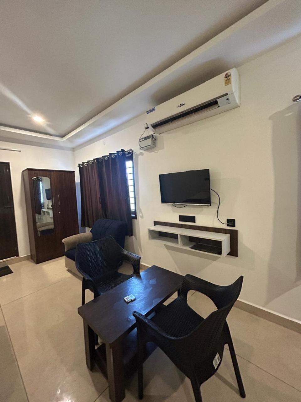 فندق The Ocean Grand بونديتْشيري المظهر الخارجي الصورة